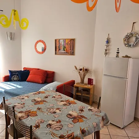 Casa Atena, Spaziosa, Romantica Con Idromassaggio Privato Apartmán *