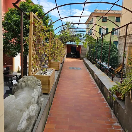 Casa Atena, Spaziosa, Romantica Con Idromassaggio Privato Varazze