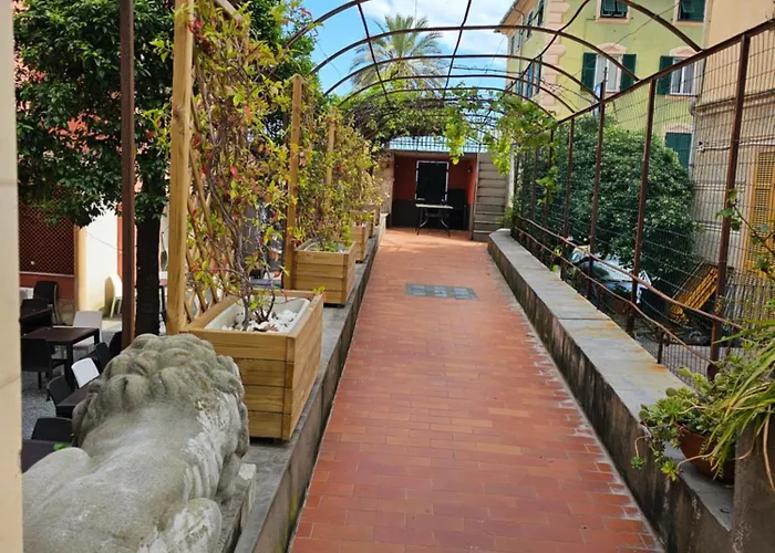 Casa Atena, Spaziosa, Romantica Con Idromassaggio Privato ואראצה