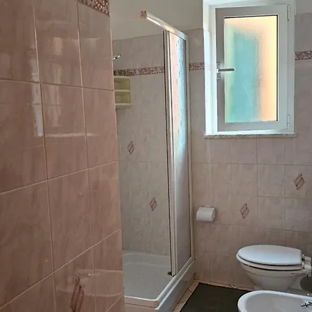 Casa Atena, Spaziosa, Romantica Con Idromassaggio Privato Apartment Varazze
