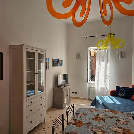 Casa Atena, Spaziosa, Romantica Con Idromassaggio Privato