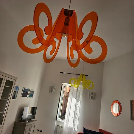 Casa Atena, Spaziosa, Romantica Con Idromassaggio Privato * فاراتسي