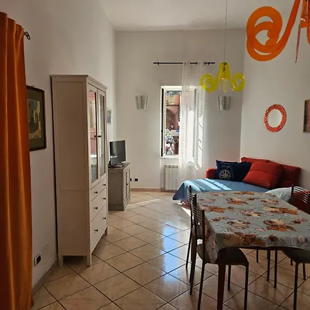 Appartamento Casa Atena, Spaziosa, Romantica Con Idromassaggio Privato