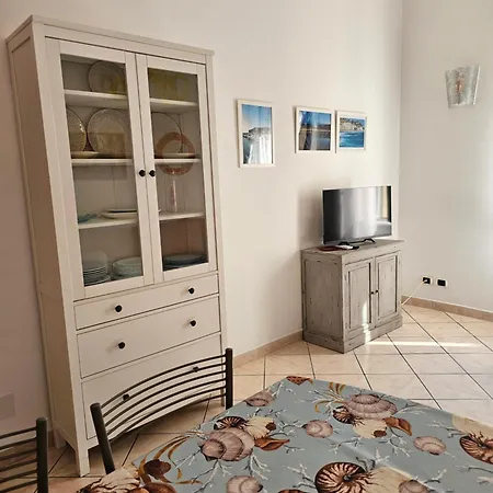 Casa Atena, Spaziosa, Romantica Con Idromassaggio Privato Varazze