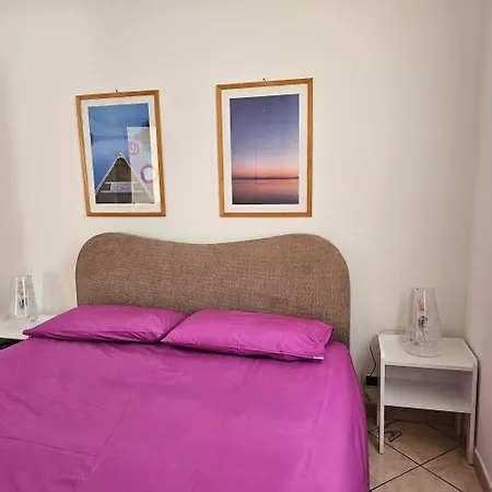 Casa Atena, Spaziosa, Romantica Con Idromassaggio Privato * فاراتسي